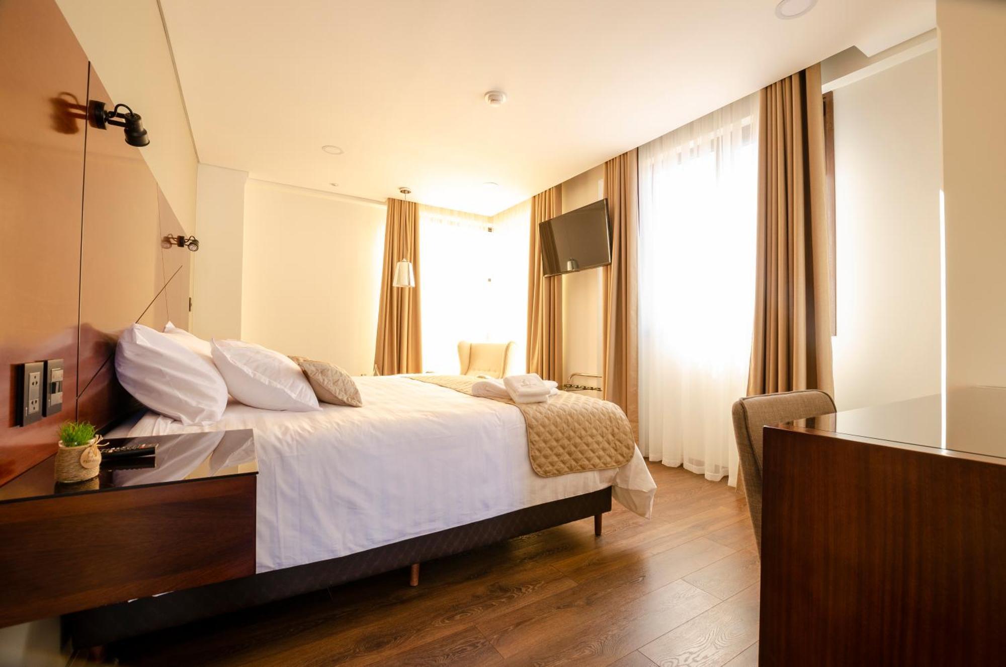 לה פאז Hotel Mitru Sur מראה חיצוני תמונה