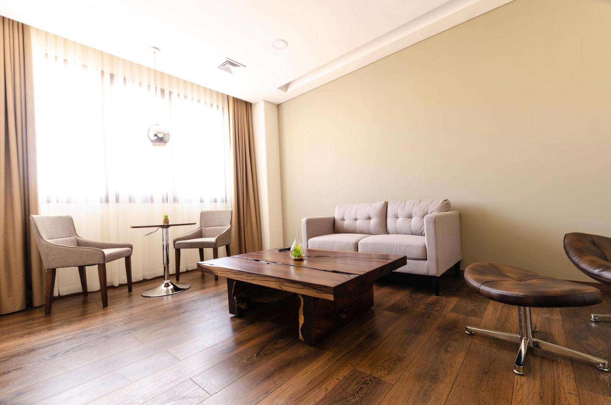 לה פאז Hotel Mitru Sur מראה חיצוני תמונה