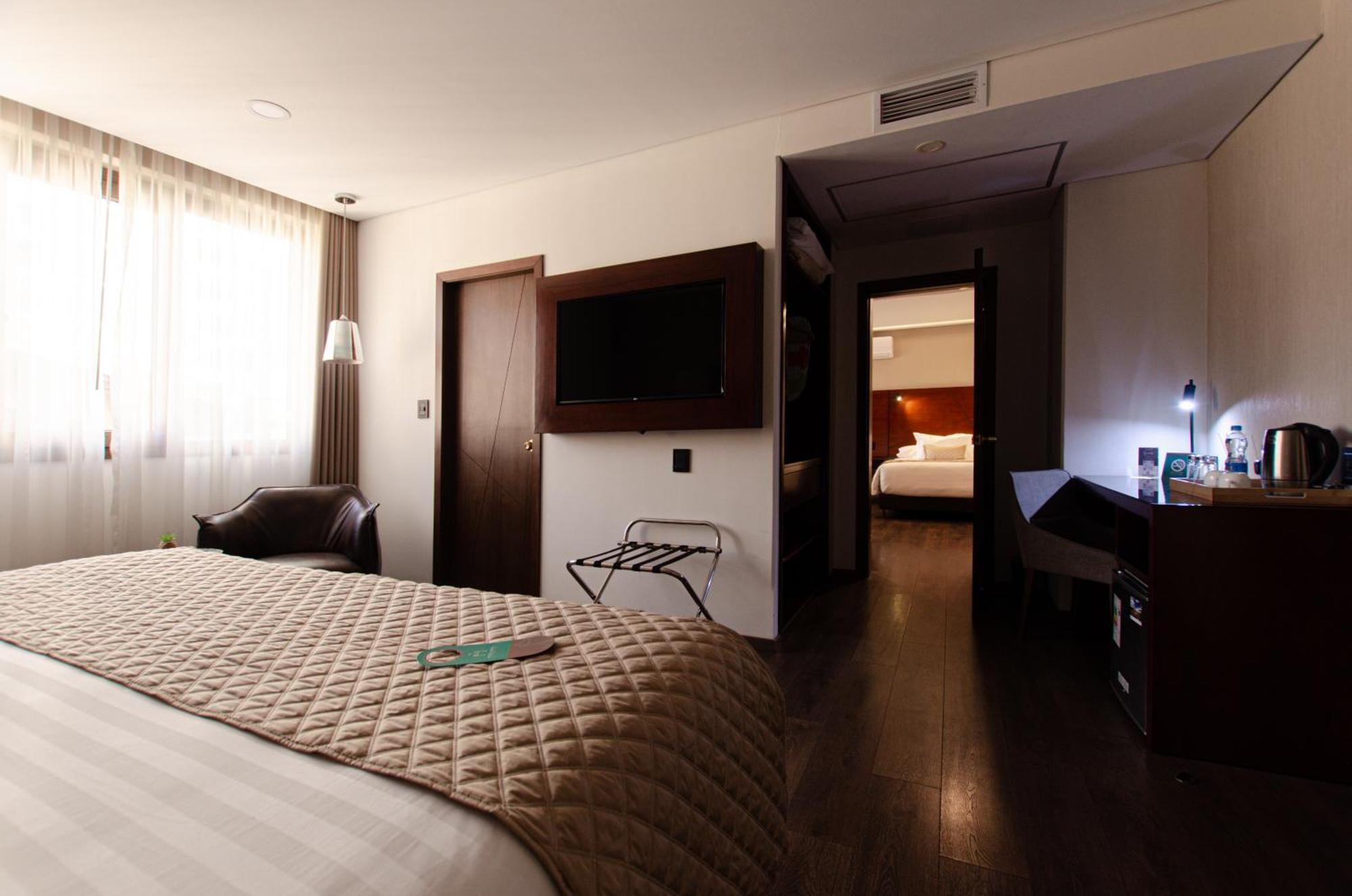 לה פאז Hotel Mitru Sur מראה חיצוני תמונה
