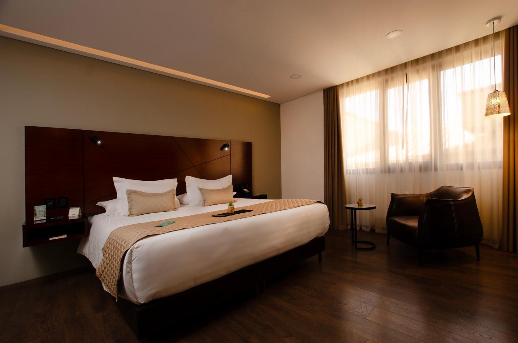לה פאז Hotel Mitru Sur מראה חיצוני תמונה