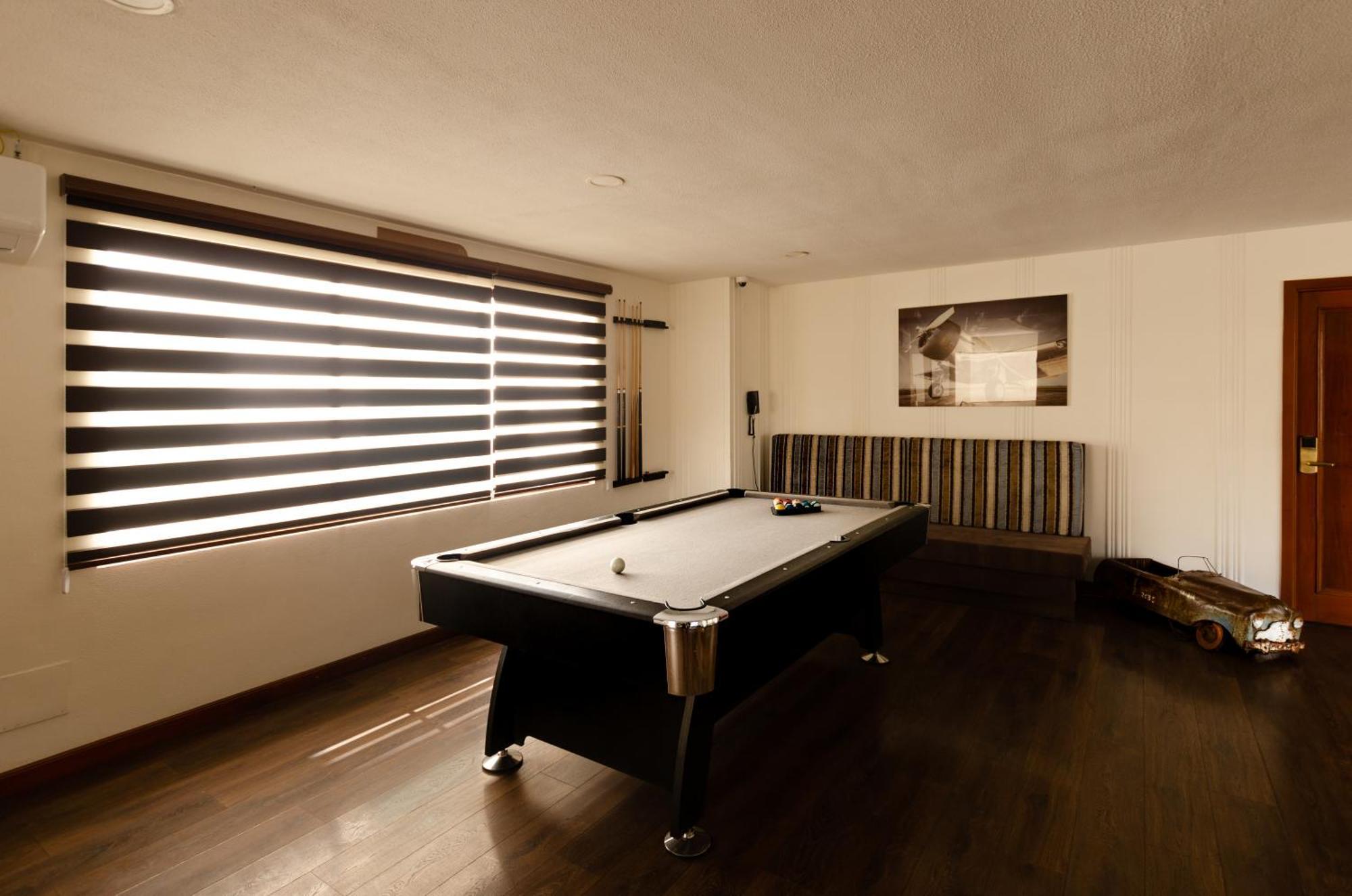 לה פאז Hotel Mitru Sur מראה חיצוני תמונה